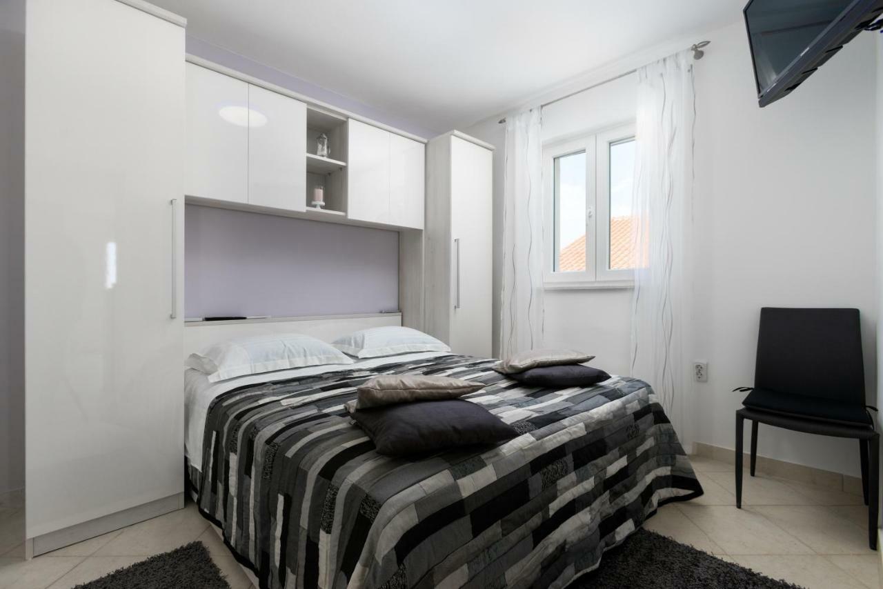 Apartment Goga Sevid Exteriör bild